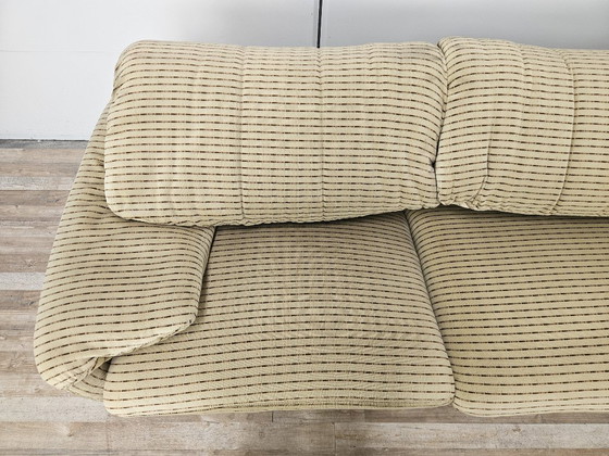 Maralunga driezitsbank van Vico Magistretti uit de jaren 70. – Cassina, 3-5 zitsbanken, Textile, Klassiek (photo 6 of 20)