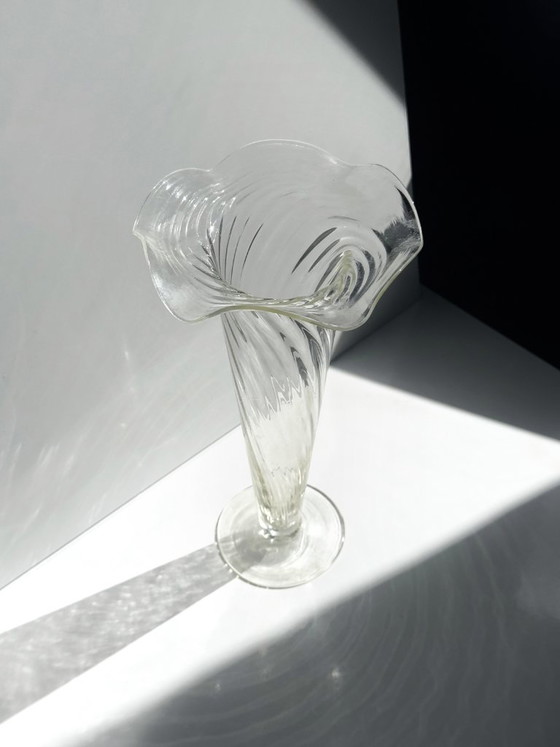 Large Vintage Glass Vase, hand-blown with swirl decor and wavy rim, 1960s/70s (photo 2 of 5)
