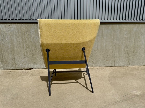 Image 1 of Poltrona di design Moroso Italia Paper Planes, poltrona lounge con schienale alto Doshi Levien.