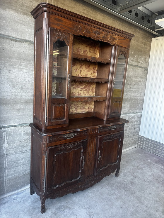 Image 1 of Tweedelig, gebeeldhouwd eikenhouten buffet/dressoir - Lodewijk XV-stijl, 19e eeuw