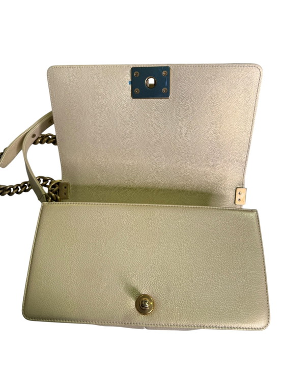 Image 1 of Chanel Boy tas