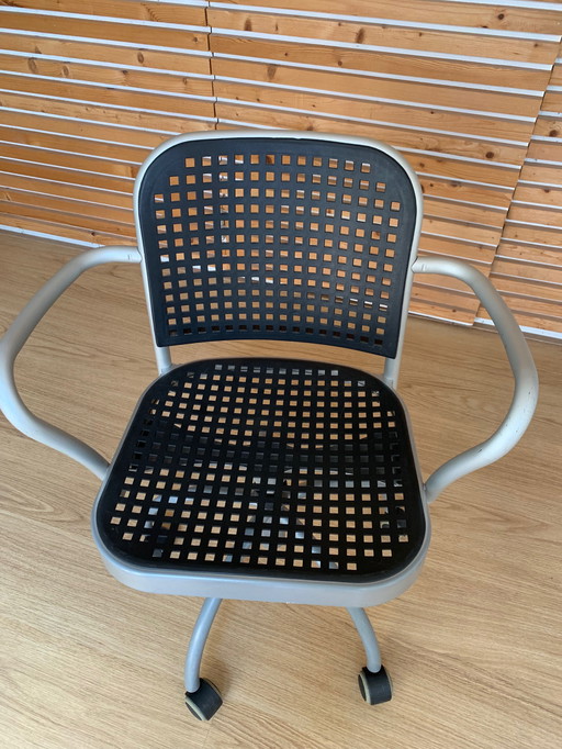 6 Vico Magistretti voor Edizioni De Padova (1989) DePadova Silver swivel chair with armrests