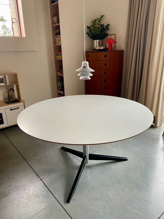 Eettafel Mart Visser Spectrum 140 diameter – Hout (photo 2 of 9)