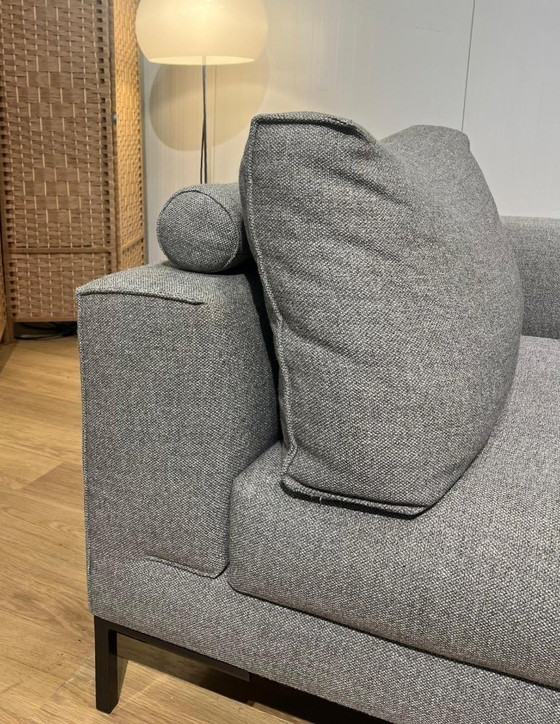 Image 1 of NEW CONDITION Design on Stock Aikon Lounge + WARRANTY