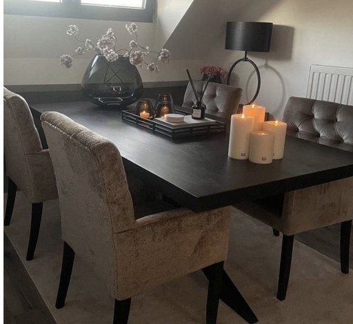 Tavolo da pranzo marrone