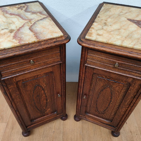 Image 1 of Set di comodini antichi vintage con piano in marmo