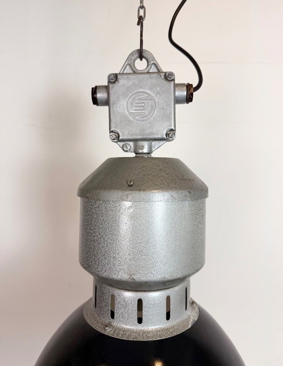 Image 1 of Lampe industrielle en émail noir d'usine, fabriquée par Elektrosvit dans les années 1960.