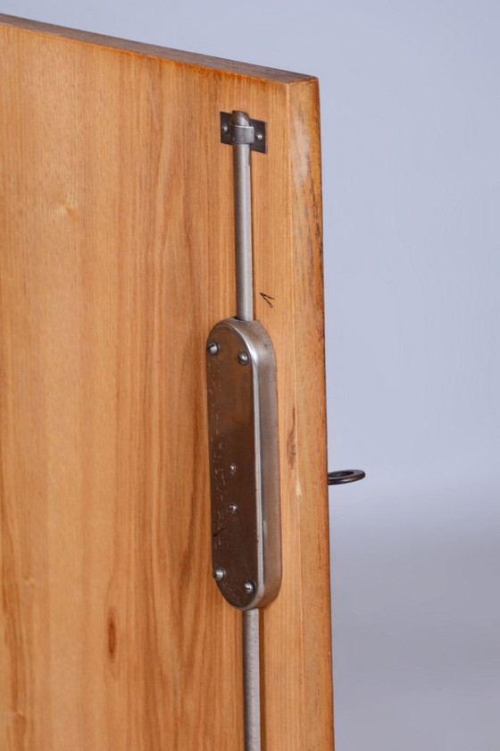 Restored Art Deco Display Cabinet, Oak and Glass, Czech, 1940s – Jitona, Metal (photo 13 of 15)