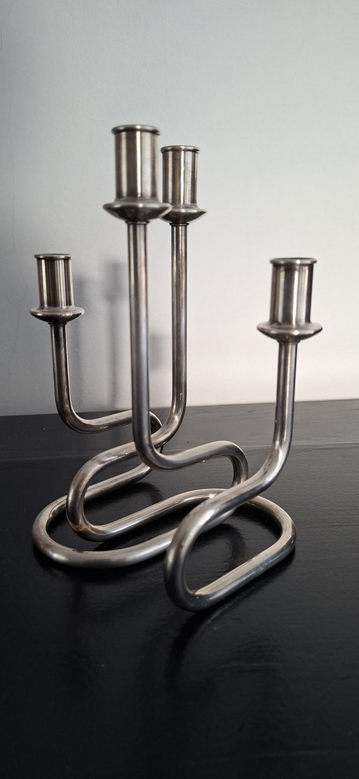 Candelabros italianos antiguos chapados en plata.