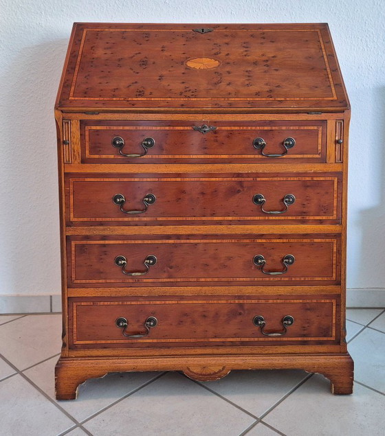 Elegant Eye-Catcher with History: Beautiful Mahogany Secretary Desk – Wood (photo 2 of 11)