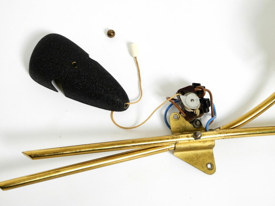 Image 1 of Wunderschöne, extrem seltene Messingwandlampe aus der Mitte des 20. Jahrhunderts mit bemalten Glasschirmen