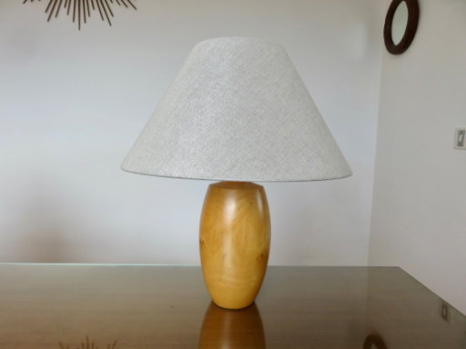 Lampe aus Massivulme, Frankreich, 1980