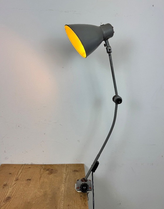Image 1 of Lámpara de mesa industrial grande, gris, estilo taller, década de 1960