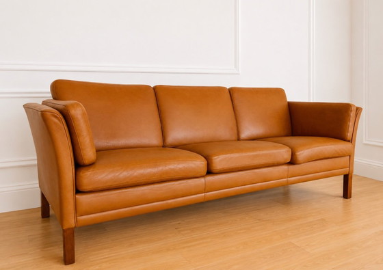 Vintage Danish Mid Century Morgans Hansen Cognac 3 Seater Sofa – 3-5 seaters, Leather (photo 4 of 13)