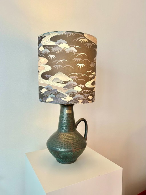 Ge-upcyclede vintage vaas van Carstens Tönnieshof tot draadloze tafellamp