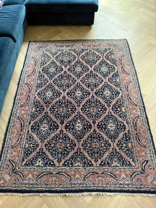 Orientalischer Teppich mit Muster