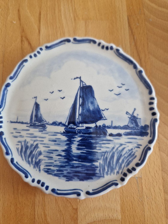Image 1 of Tre piatti decorativi ceramica  Delft