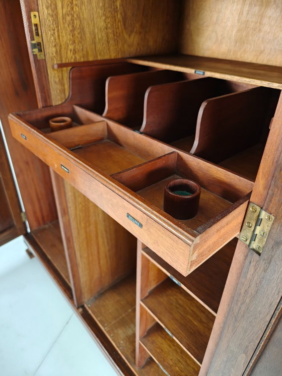 Image 1 of Bellissimo armadio in radica di noce in stile Art Déco inglese di Waring & Gillow – ca. 1900-1932