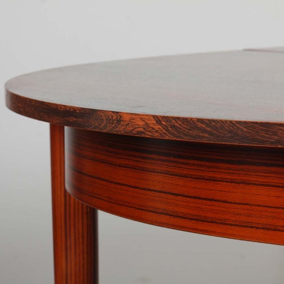 Image 1 of Table de repas ronde et extensible en bois, 1960