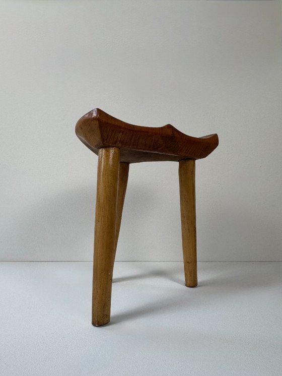 Image 1 of Tabouret vintage en bois tripode, France 1960