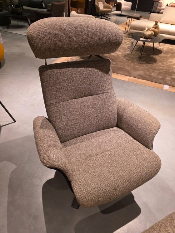 Image 1 of Sillón giratorio Time-Out con otomana de Conform.