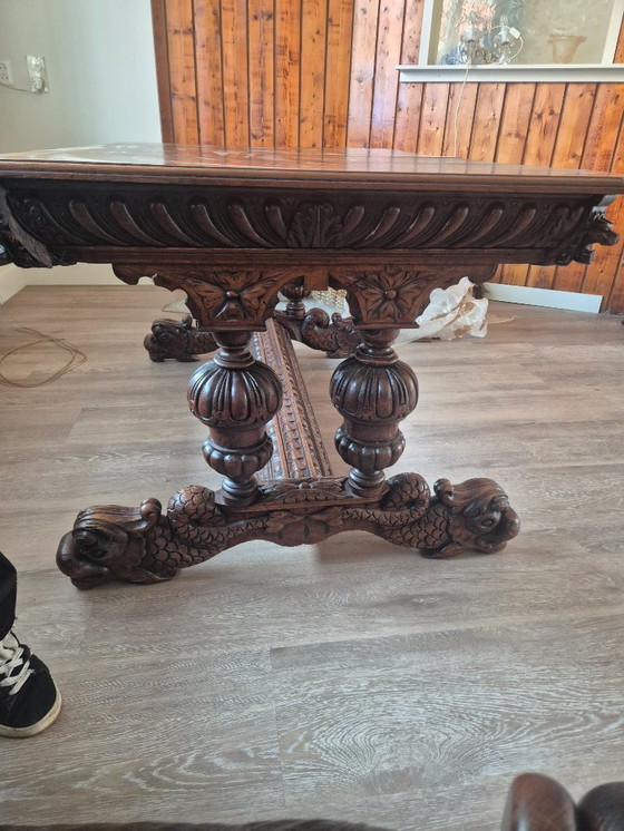 Image 1 of Tavolo da pranzo antico con centrotavola