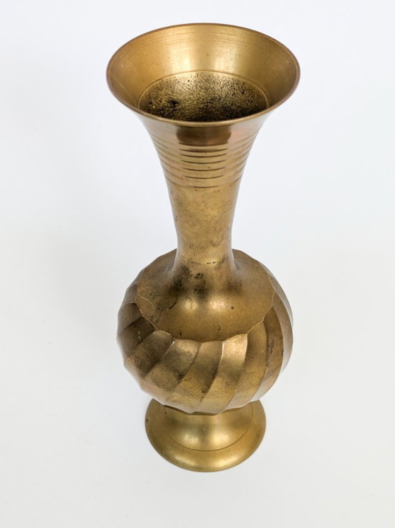 Vintage Solid Brass Trumpet-Shaped Pedestal Vase With Ribbed And Swirl Details (photo 4 of 15)