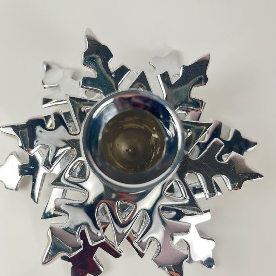 Image 1 of Silberner Schneeflocken-Kerzenhalter aus Metall
