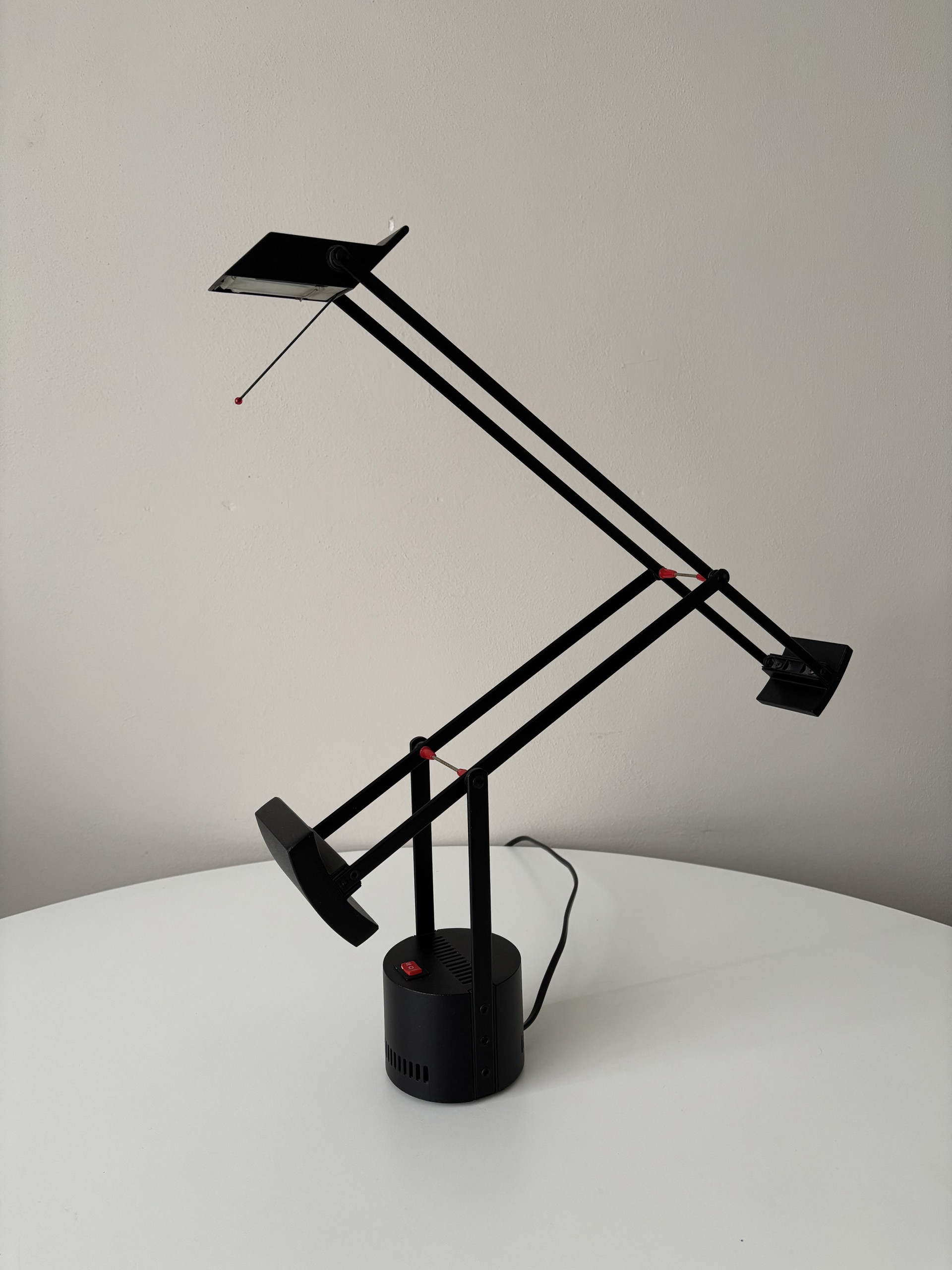 Artemide Tizio Micro vintage desk lamp | €220 | Whoppah