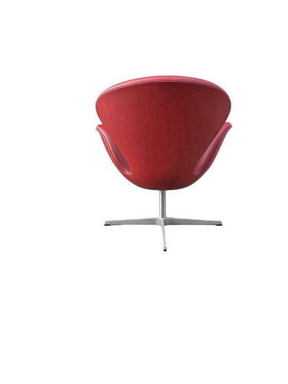 Image 1 of Fauteuil Swan en cuir rouge indien par Arne Jacobsen pour Fritz Hansen