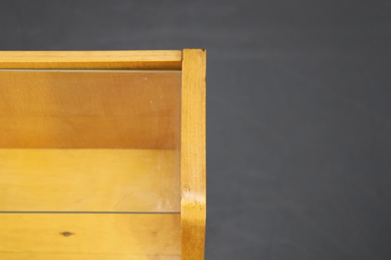 Image 1 of Nachtkastjes en ladekast met glazen legplank uit 1960, Tsjecho-Slowakije