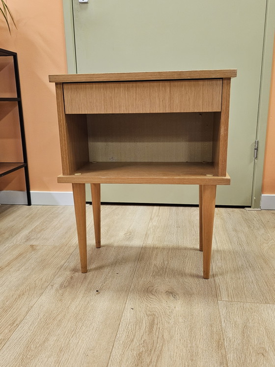 Image 1 of Table de chevet vintage scandinave