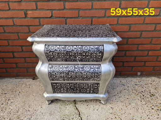 Cassettiera antica color argento