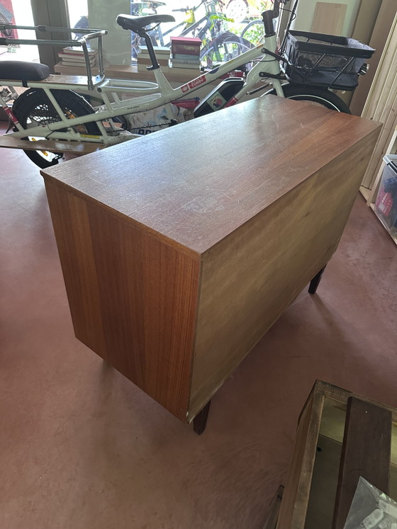 Image 1 of Commode vintage en placage teck des années 1950/60