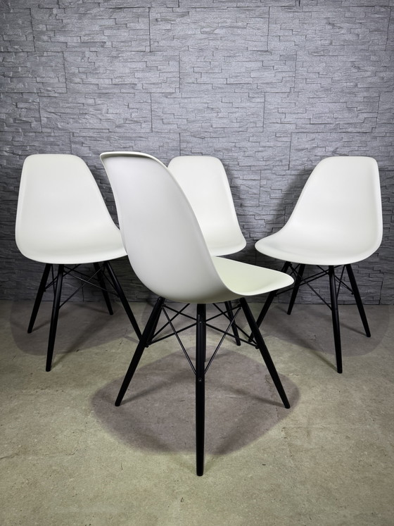 4 x Vitra DSW Chairs White with Black Maple Base – Dining chairs, Plastic, Wood, Modern (photo 5 of 11)