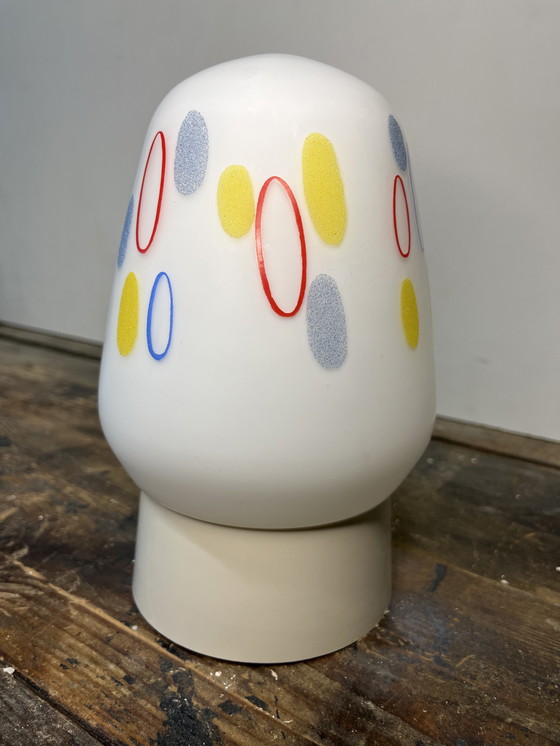 Image 1 of Lampada da soffitto vintage in vetro opalino della metà del secolo scorso