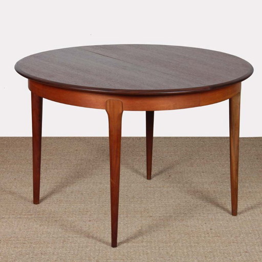 Extendable round teak dining table, Scandinavian design, 1960