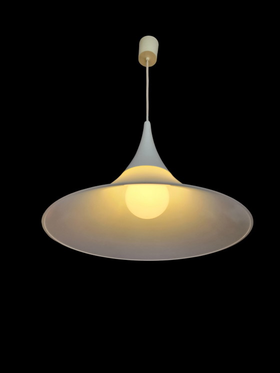 Image 1 of Lampada a sospensione vintage a forma di cappello da strega di Glashütte Limburg.