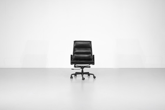 Image 1 of Soft Pad Chair "EA 219" Charles Ray Eames, USA 1969.