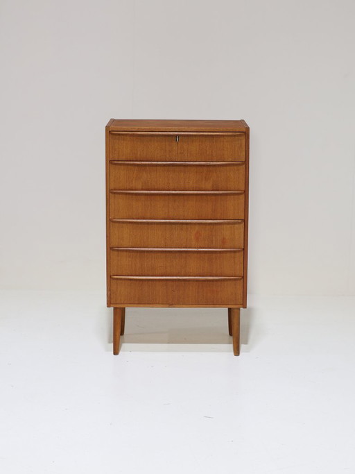 Commode haute et étroite en teck, style danois vintage