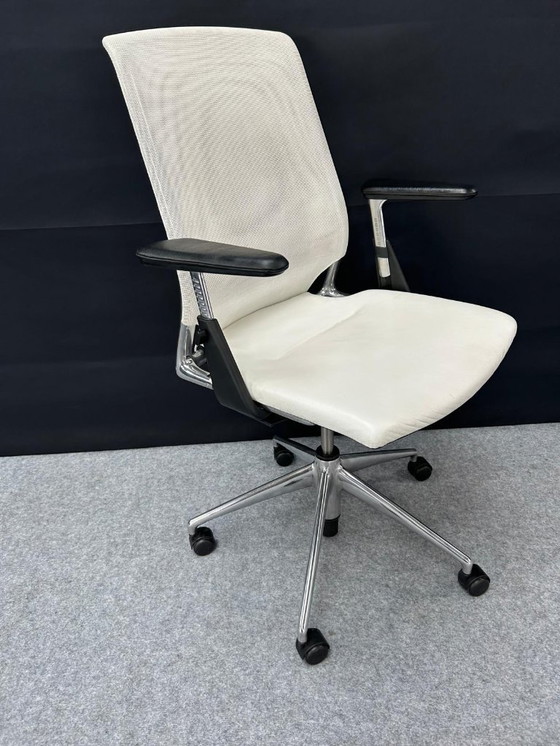 Image 1 of Vitra Meda office chair (refurbished)