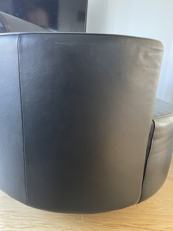 Image 1 of Poltrona girevole di design Montel Once Plus nera