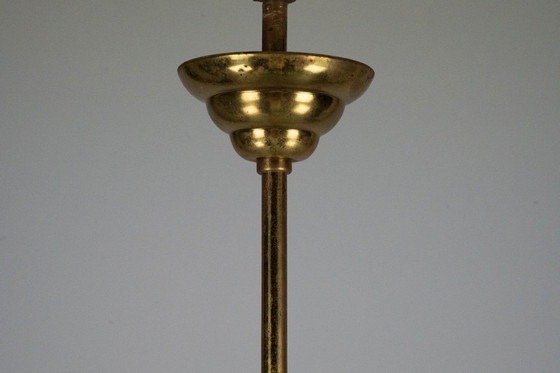 Image 1 of 9-armiger Messing-Kronleuchter aus der Jahrhundertmitte mit grünem Lack und Opalglas. Italien 1950er Jahre