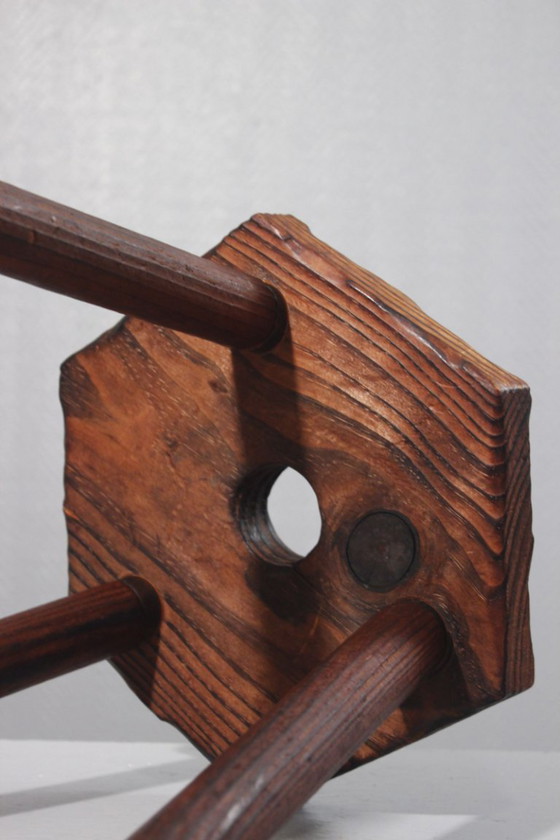 Image 1 of Tabouret tripode bois teint vintage design brutaliste populaire France 1950s