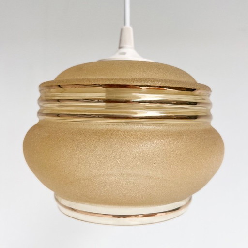 Matte Vintage-Deckenleuchte mit goldfarbenem Rand, 18 cm, 1960er Jahre – hanglampen, Plastic, Glass