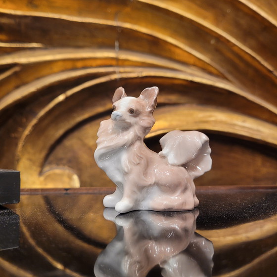 Image 1 of Beeldje ‘Papillon Dog’, geëmailleerd porselein, Lladró, 20e eeuw – Spanje