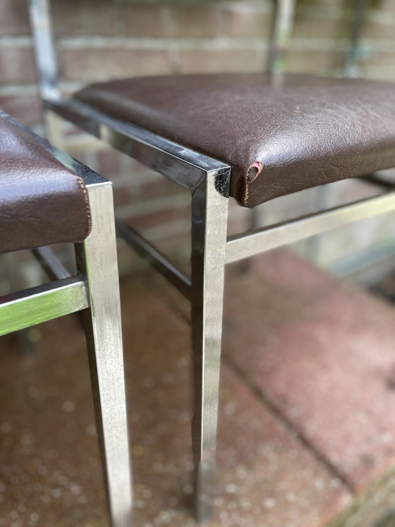 Image 1 of Ensemble de 4 chaises vintage milieu du siècle en chrome et simili cuir