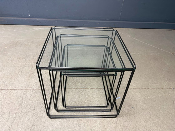 Mesas nido Isocele de Max Sauze, década de 1970. – Mesas auxiliares, Glass, Metal (photo 2 of 7)