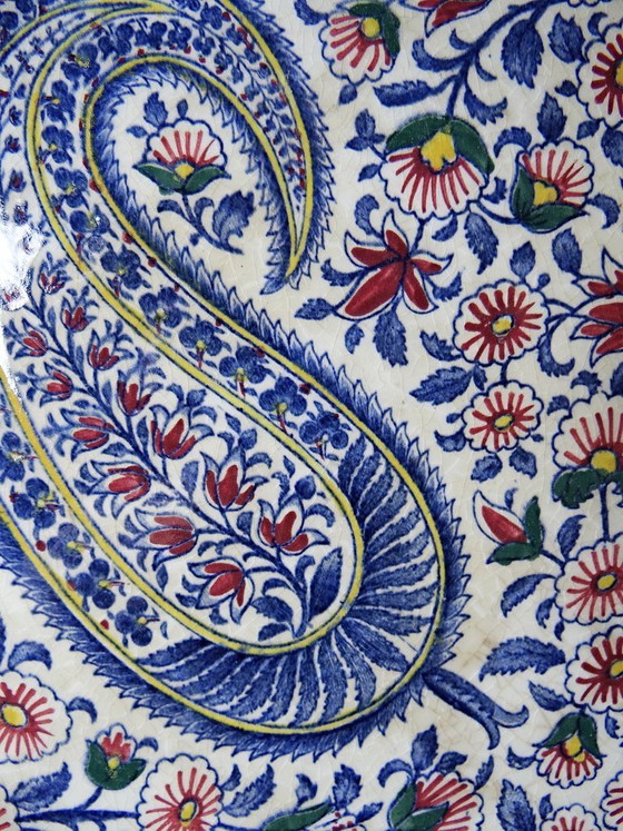 Image 1 of Belangrijk antiek Gien faience dienblad, 1875-1885, met kasjmierpatroon.