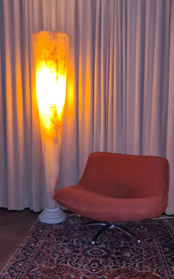 Image 1 of Stehlampe – Carreno Angel
Für das Kunststudio La Rocha